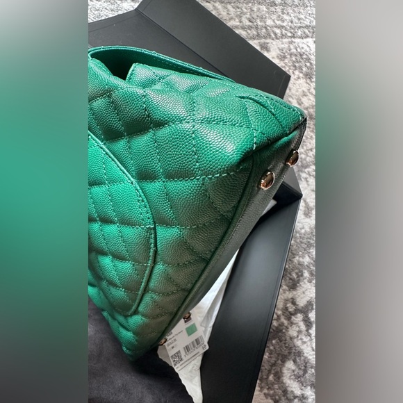 Authentic CHANEL Caviar Quilted Coco Chain Handle Flap emerald Green full set - Picture 3 of 16